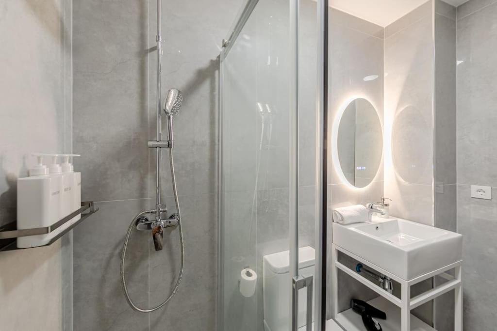 Isg Apartments Puerta Jerez Sevilla 01 Eksteriør bilde